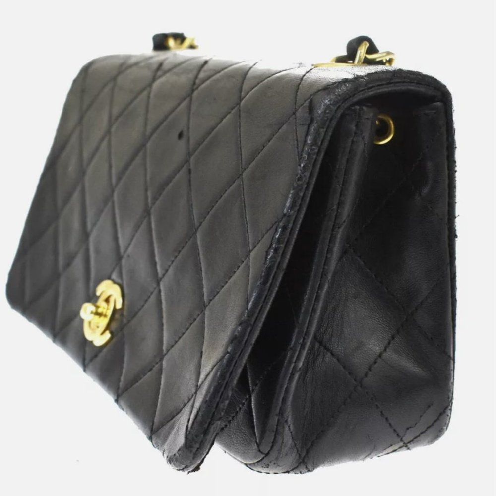Vintage CHANEL Black Lambskin Quilted Mini Flap Bag 1280517 - $500 OFF FLASH SAL - Picture 4 of 16